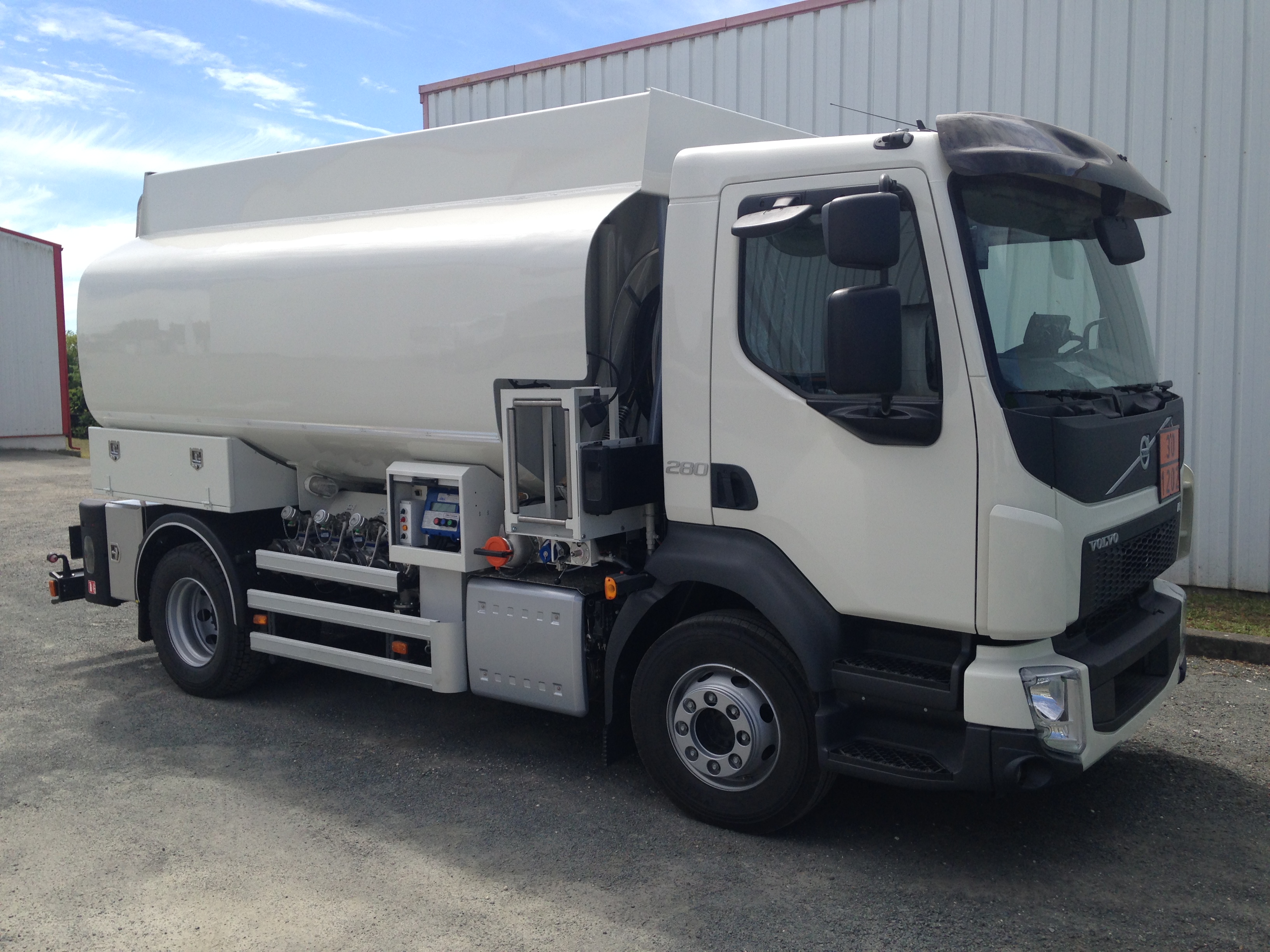 Transportes Camión Cisterna en Madrid